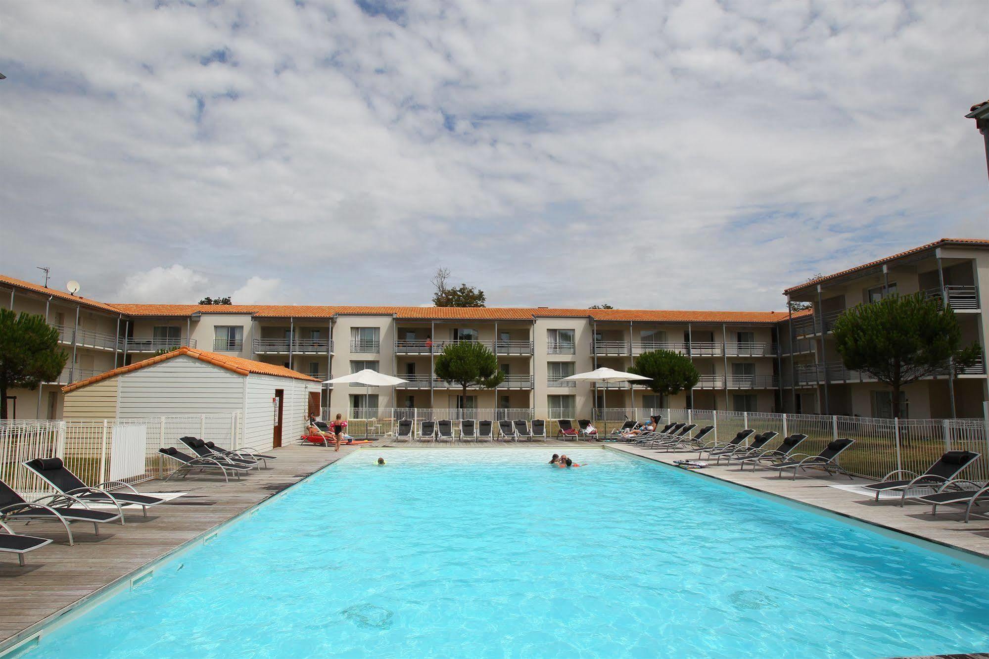 Vacancéole - Le Domaine Du Château - La Rochelle / île De Ré Appart hôtel 3*