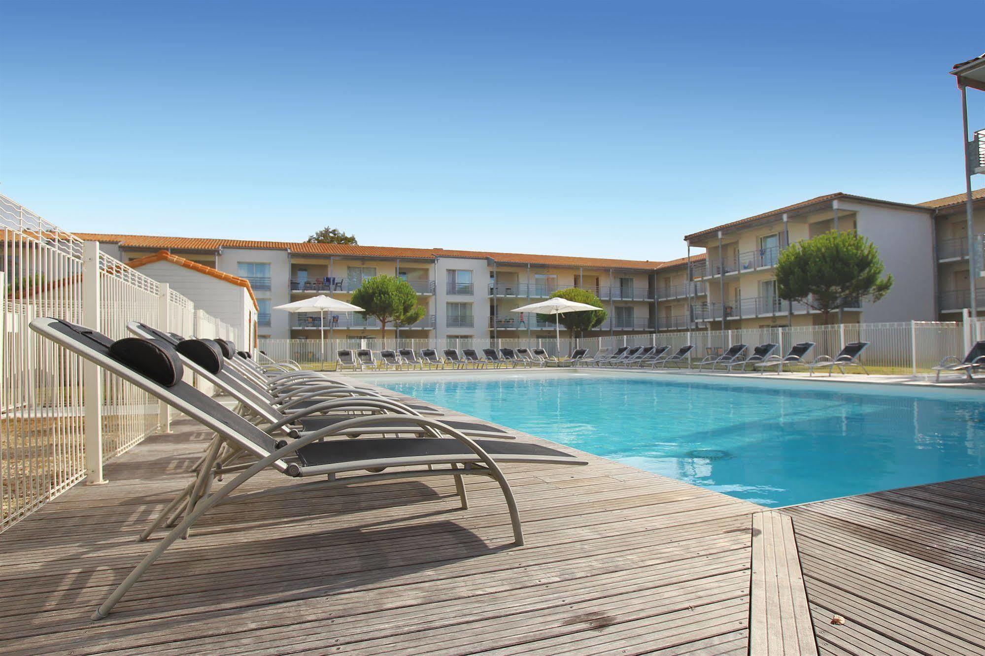 Appart hôtel Vacancéole - Le Domaine Du Château - La Rochelle / île De Ré