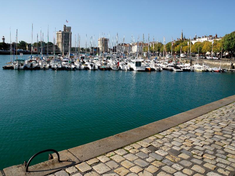 Aparthotel Vacanceole - Le Domaine Du Chateau - La Rochelle / Ile De Re 3*